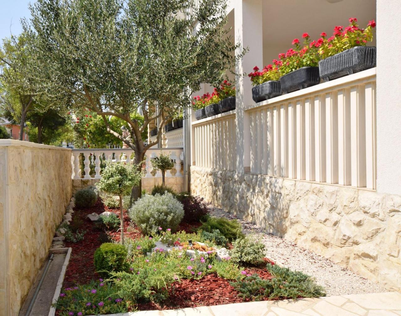Apartment Diva Nin Exterior foto